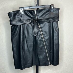 056 - Blank NYC NWOT Black Faux Leather Mini Skirt Size 30